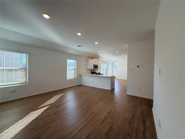 $2,000 | 2023 Foxtail Crk Court, Crosby, TX 77532