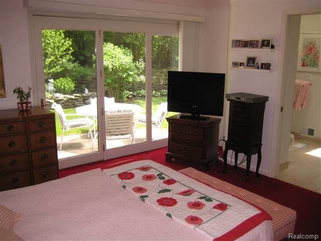 246 Stephens Road Grosse Pointe, MI 48236 - Photo 16 of 25 19
