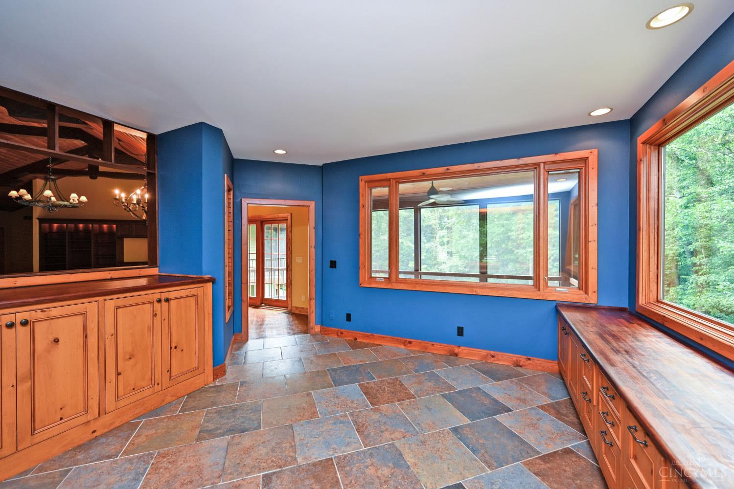 41 Locust Hill Road Cincinnati, OH 45245 - Photo 32 of 84 Gallery Image 32