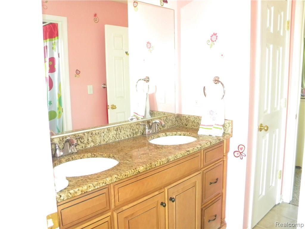 952 Michelson Road Rochester Hills, MI 48307 - Photo 40 of 48