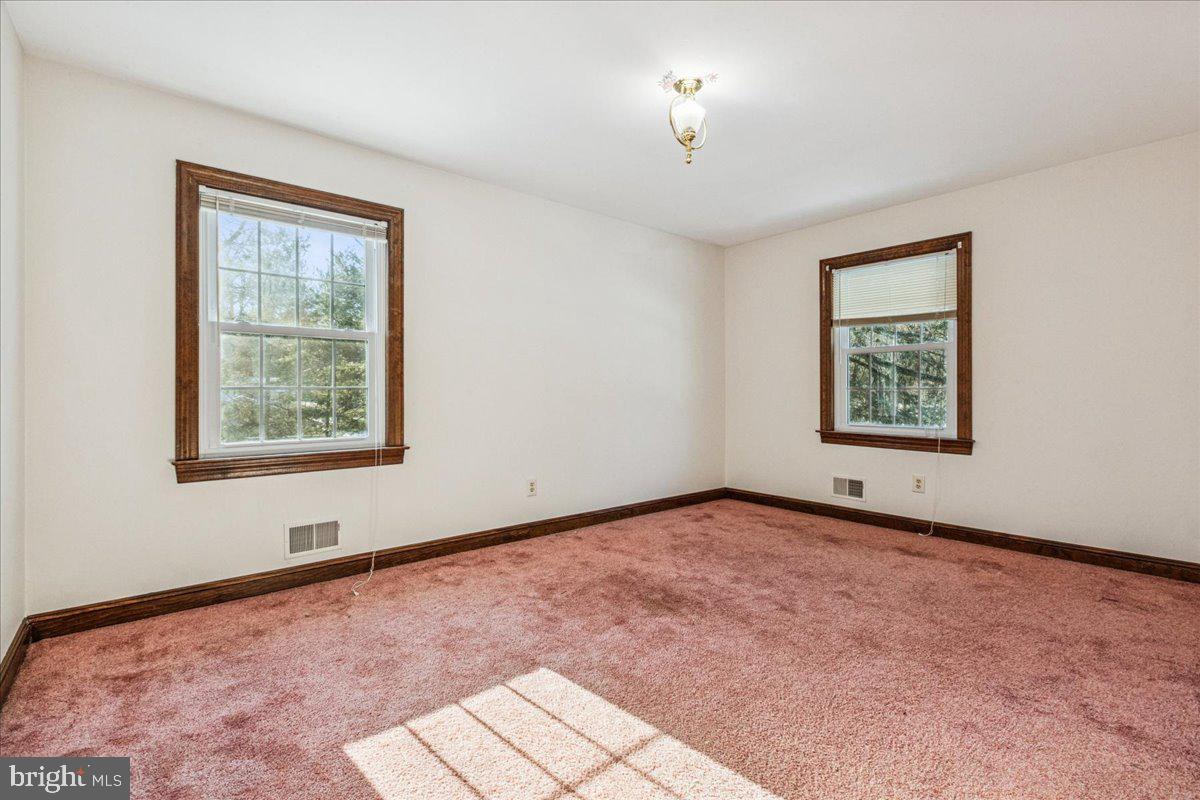 35 Agress Road Perrineville, NJ 08535 - Photo 26 of 34