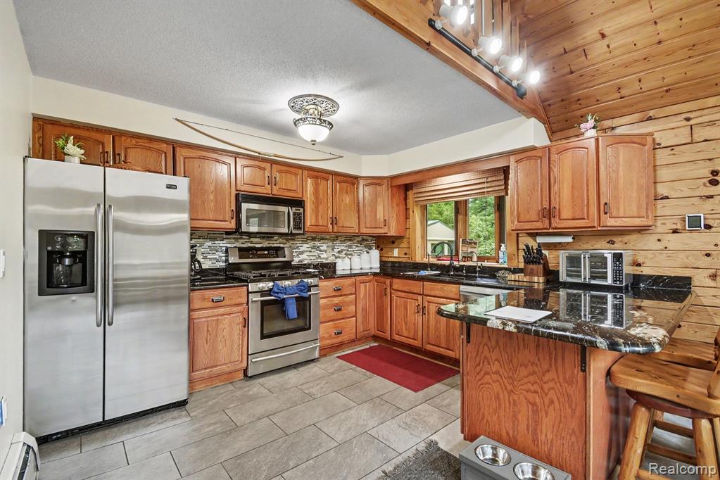 196 Ray Road Mio, MI 48647 - Photo 11 of 47 Gallery Image 11
