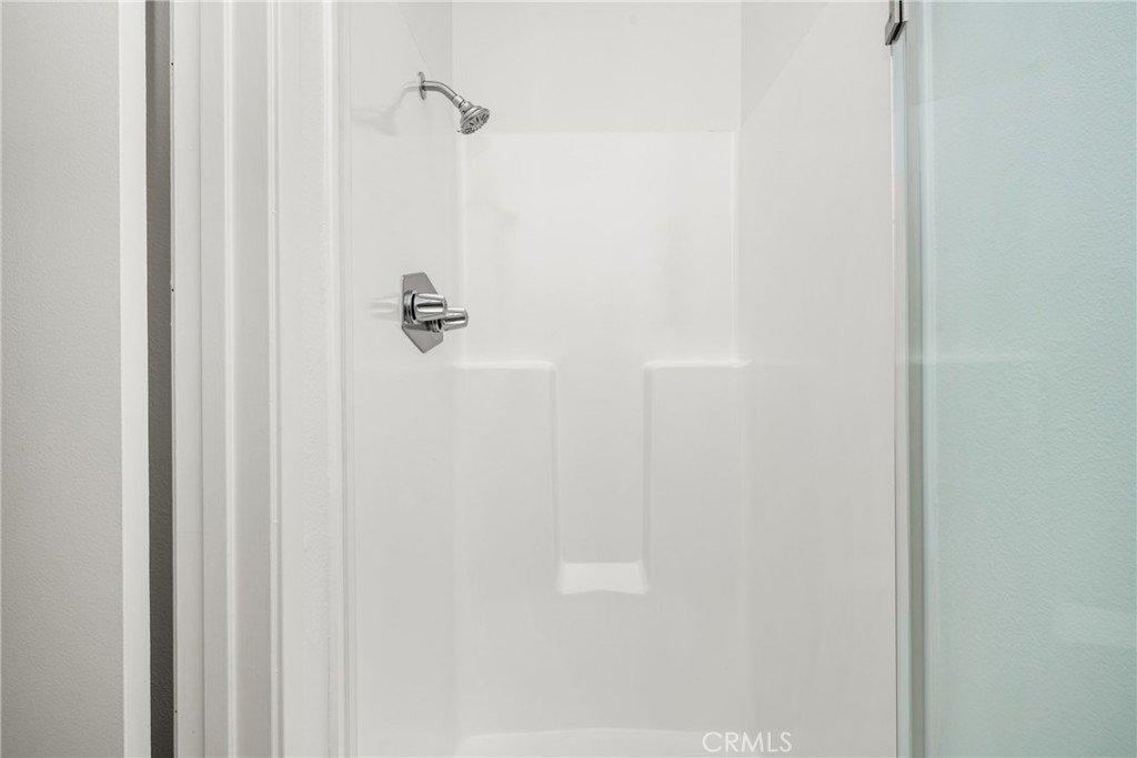 126 Clearbrook Irvine, CA 92614 - Photo 19 of 44 a bathroom with a shower