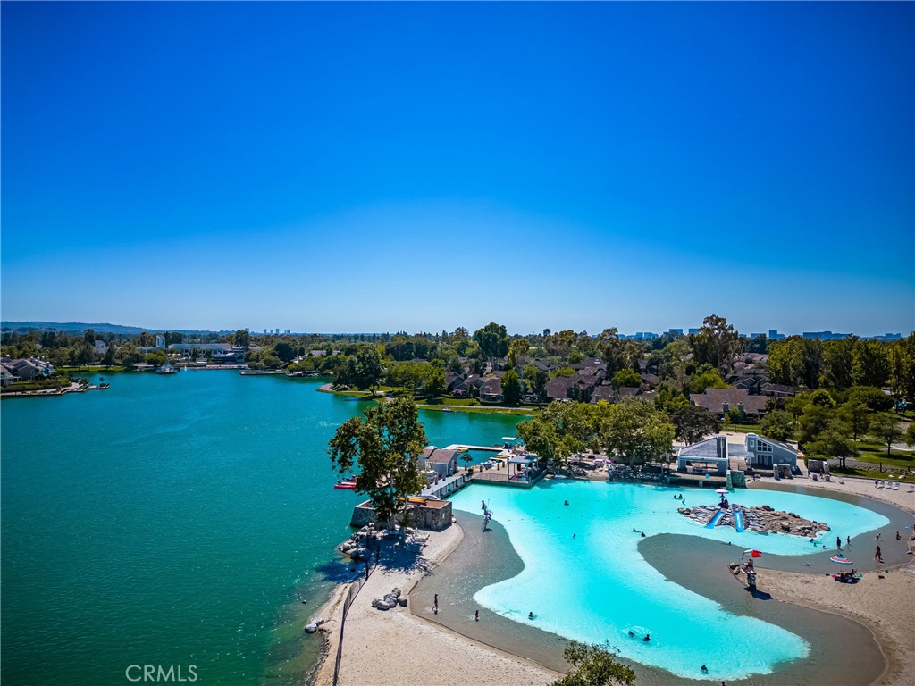 126 Clearbrook Irvine, CA 92614 - Photo 28 of 44