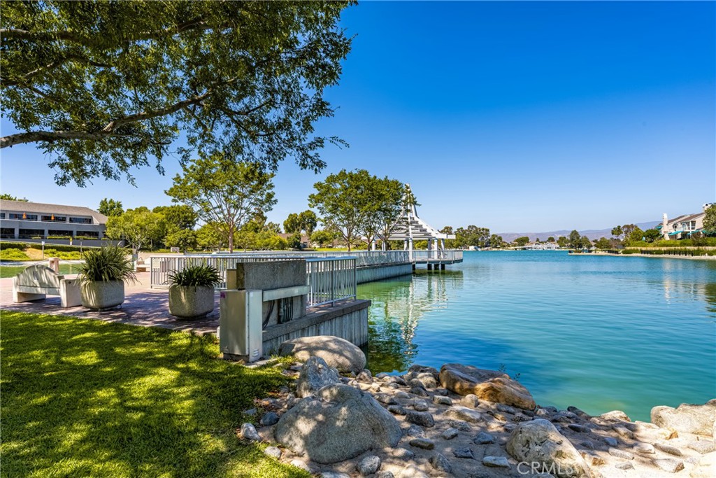 126 Clearbrook Irvine, CA 92614 - Photo 44 of 44 a view of a lake with houses
