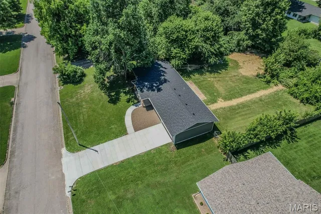 $229,000 | 1507 Finn Drive, Lebanon, MO 65536