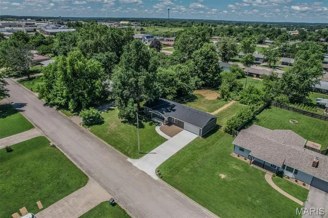 $229,000 | 1507 Finn Drive, Lebanon, MO 65536