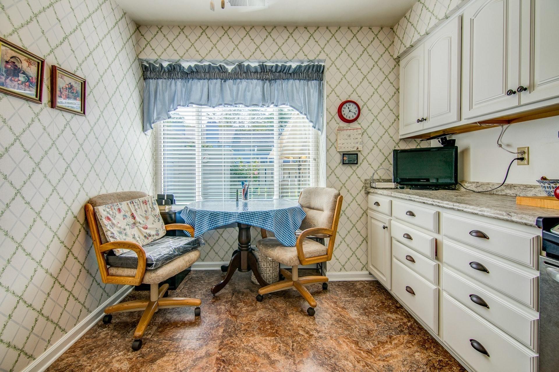 2408 Post Oak Road Salem, VA 24153 - Photo 8 of 28 008-291458-2408 Post Oak Road_-6_7016052