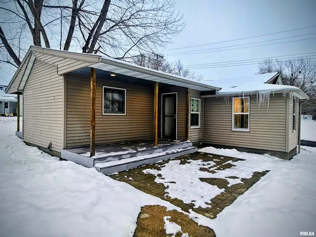 $134,900 | 207 East 7th Street, Glasford, IL 61533