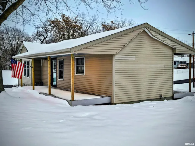 $134,900 | 207 East 7th Street, Glasford, IL 61533