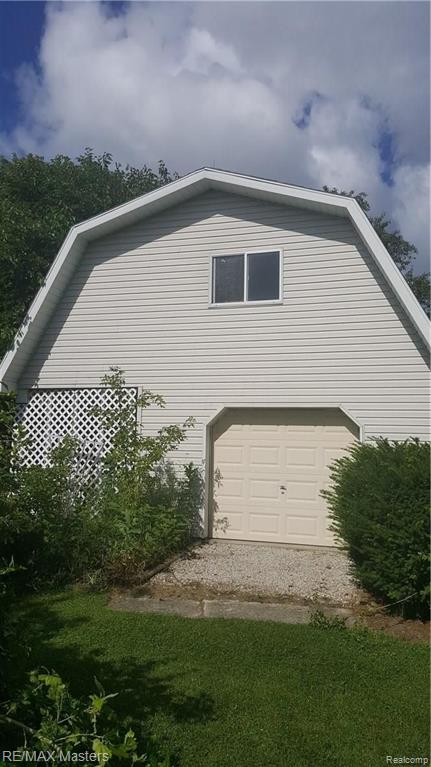 2062 West Sigler Road Carleton, MI 48117 - Photo 13 of 15