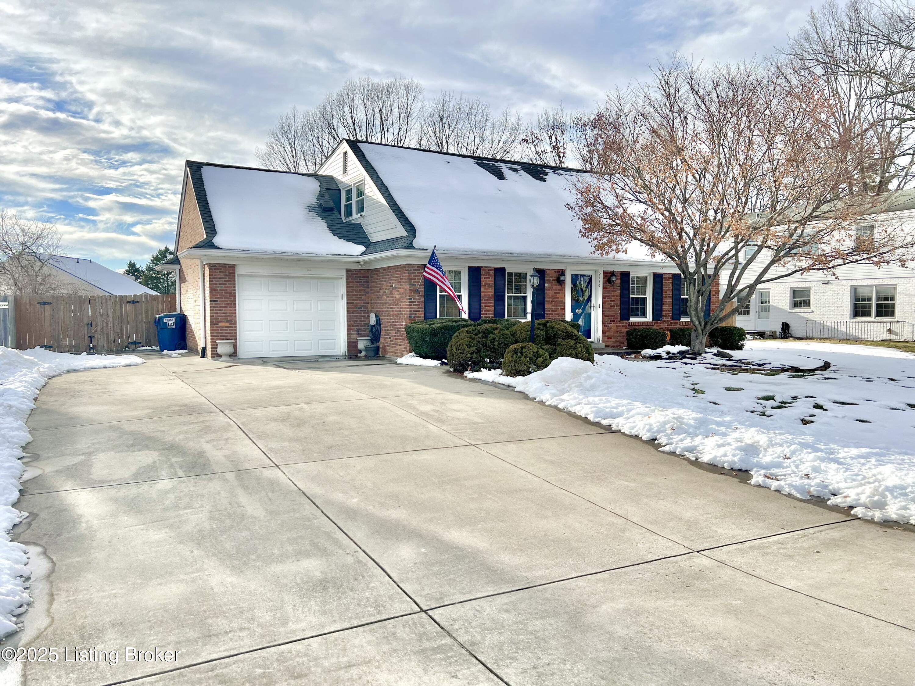2116 Westridge Road Louisville, KY 40242 - Photo 53 of 66 Front
