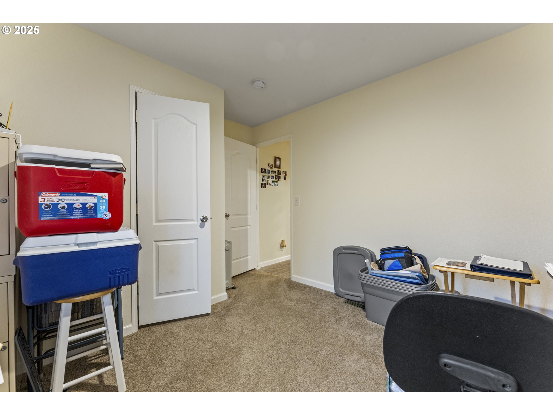 69127 Wildwood Road, Unit 4 North Bend, OR 97459 - Photo 19 of 20 a living room with furniture