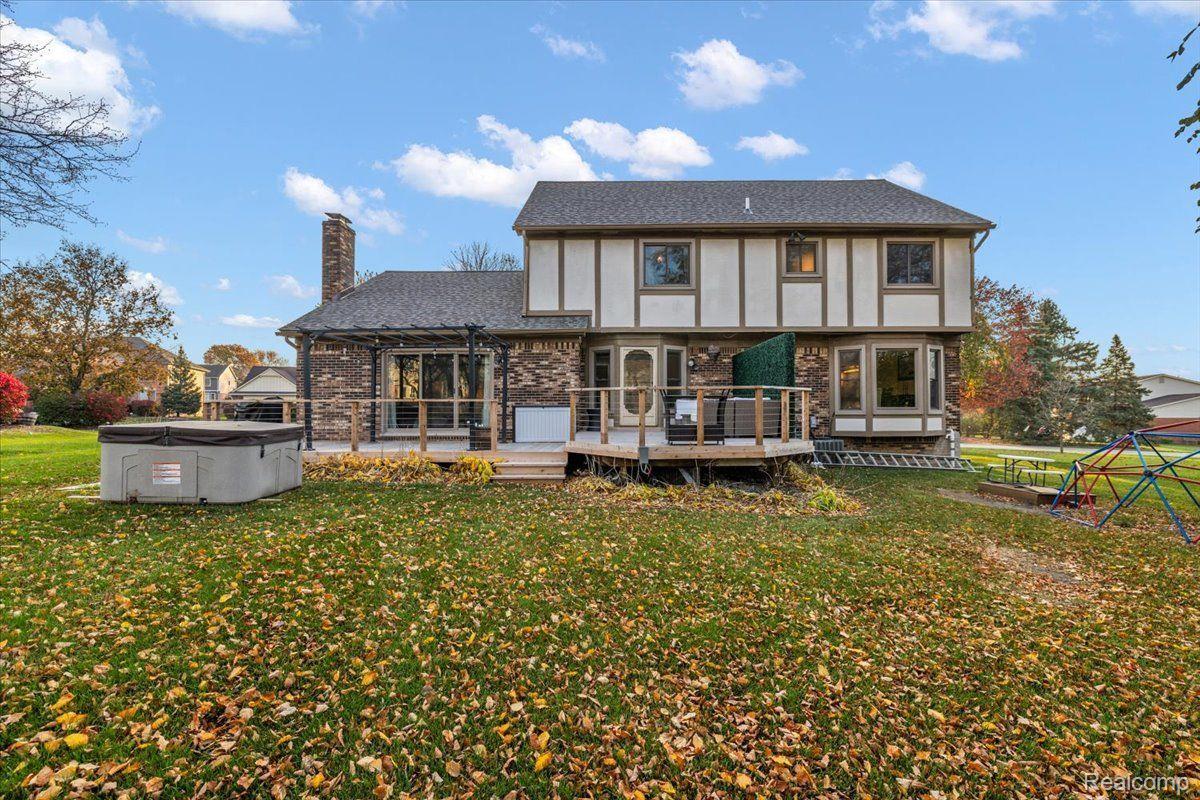 317 Silvervale Drive Rochester, MI 48309 - Photo 3 of 72 Gallery Image 3