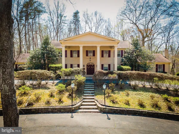 $1,525,000 | 10525 Summerwind Lane, Fairfax Station, VA 22039