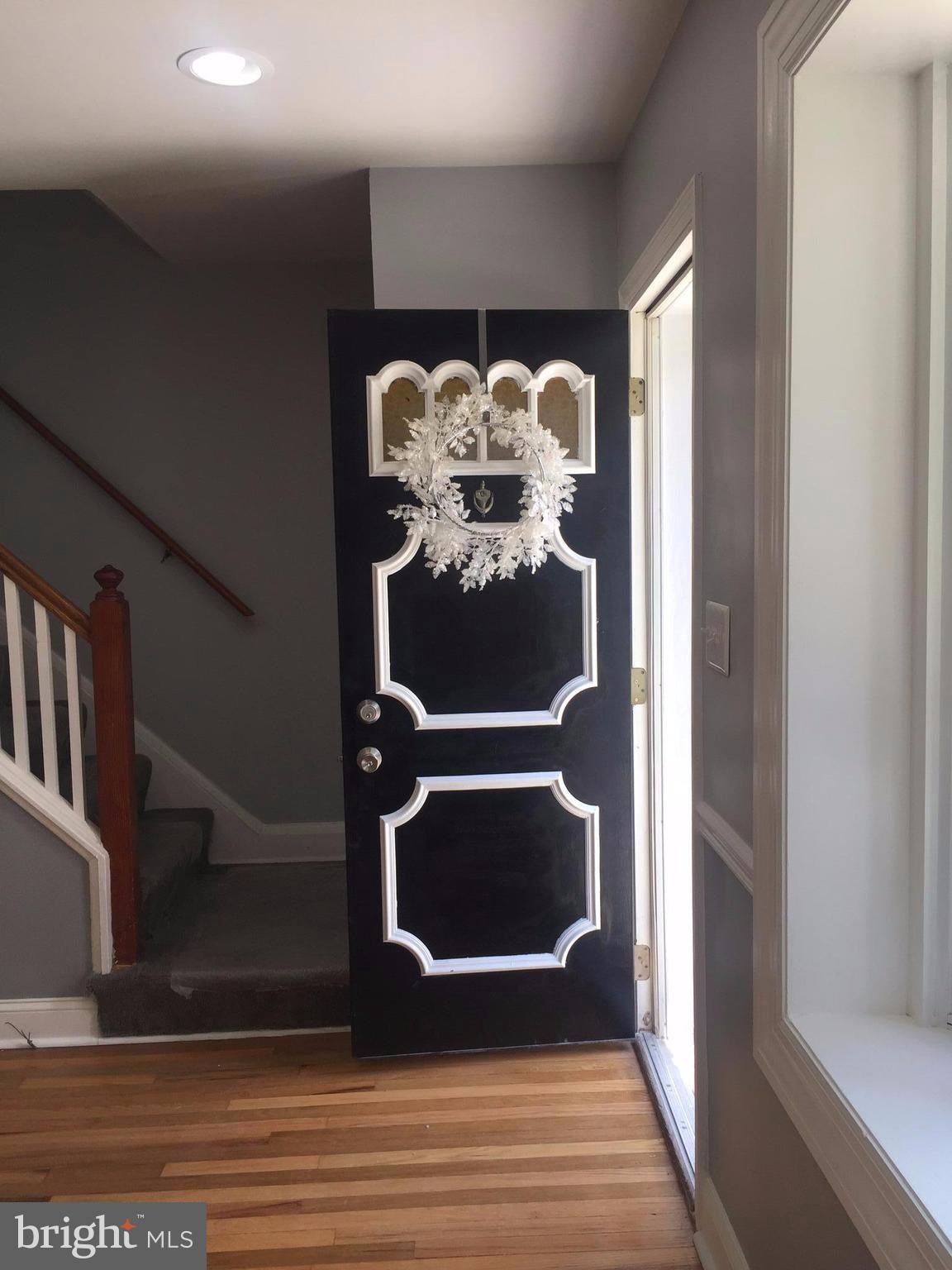 4524 Manorview Road Baltimore, MD 21229 - Photo 2 of 22 Front door