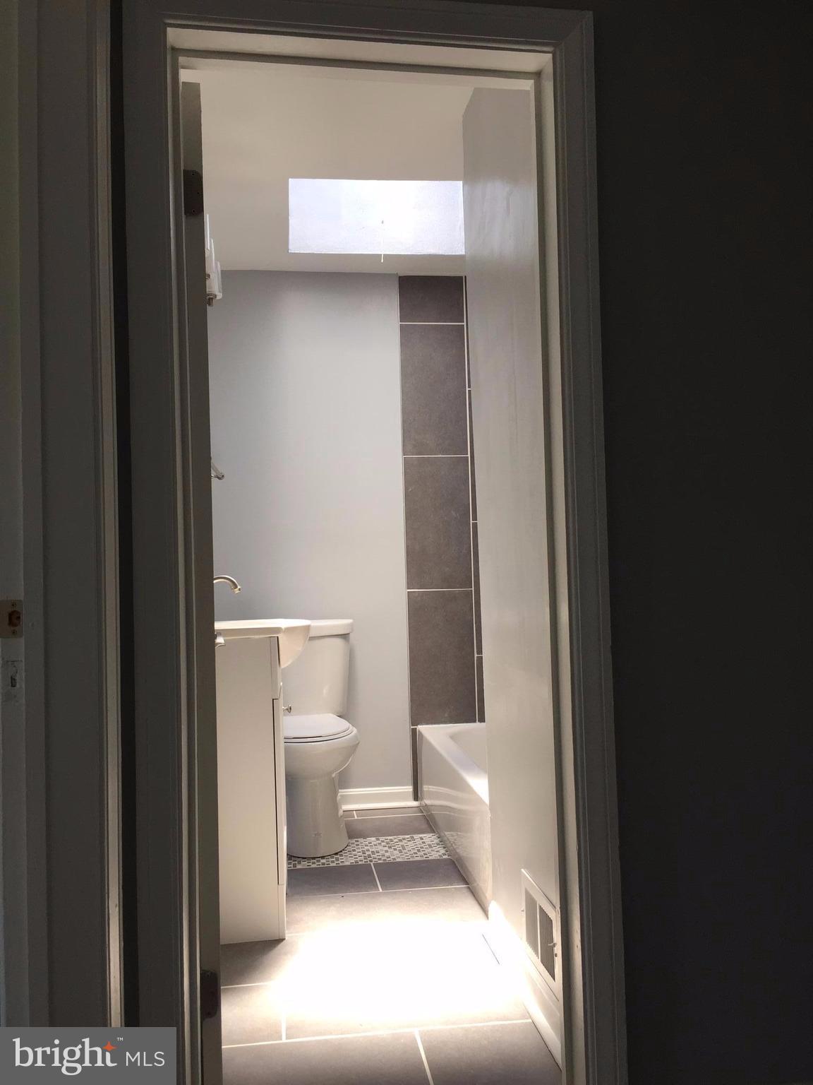 4524 Manorview Road Baltimore, MD 21229 - Photo 21 of 22 Bath