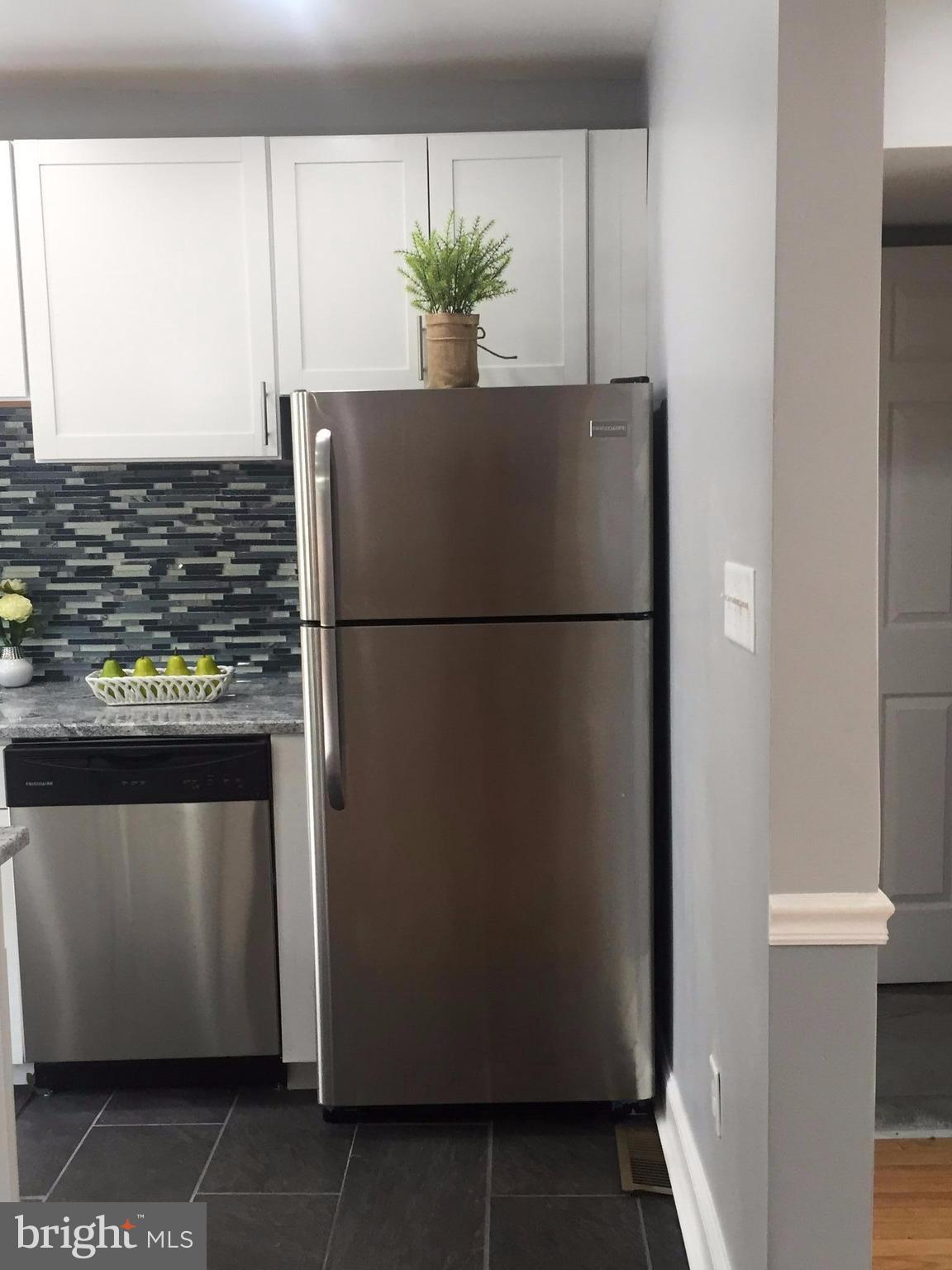 4524 Manorview Road Baltimore, MD 21229 - Photo 9 of 22 Kitchen