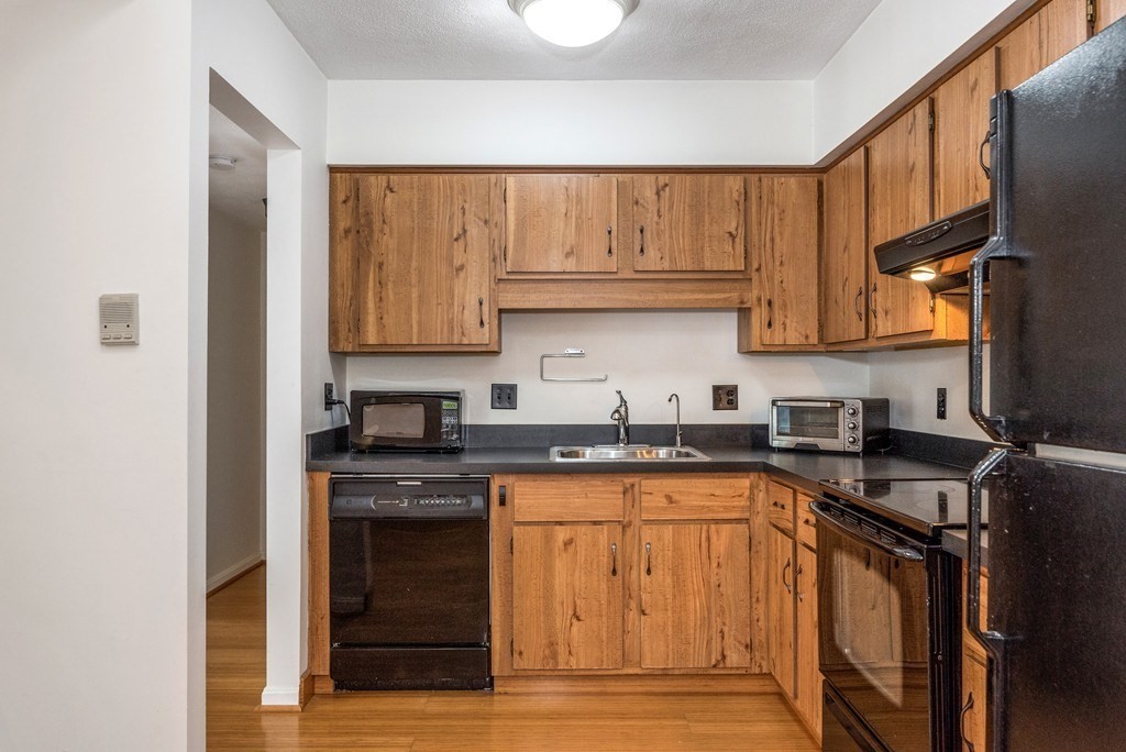 5 April Lane, Unit 31 Lexington, MA 02421 - Photo 4 of 11