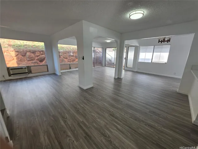 $3,800 | 94-650 Nuao Place, Waipahu, HI 96797