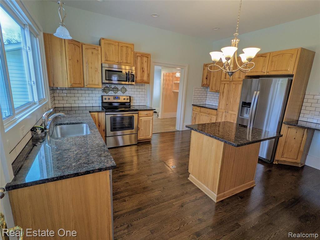 819 West Grand River Road Howell, MI 48843 - Photo 17 of 63