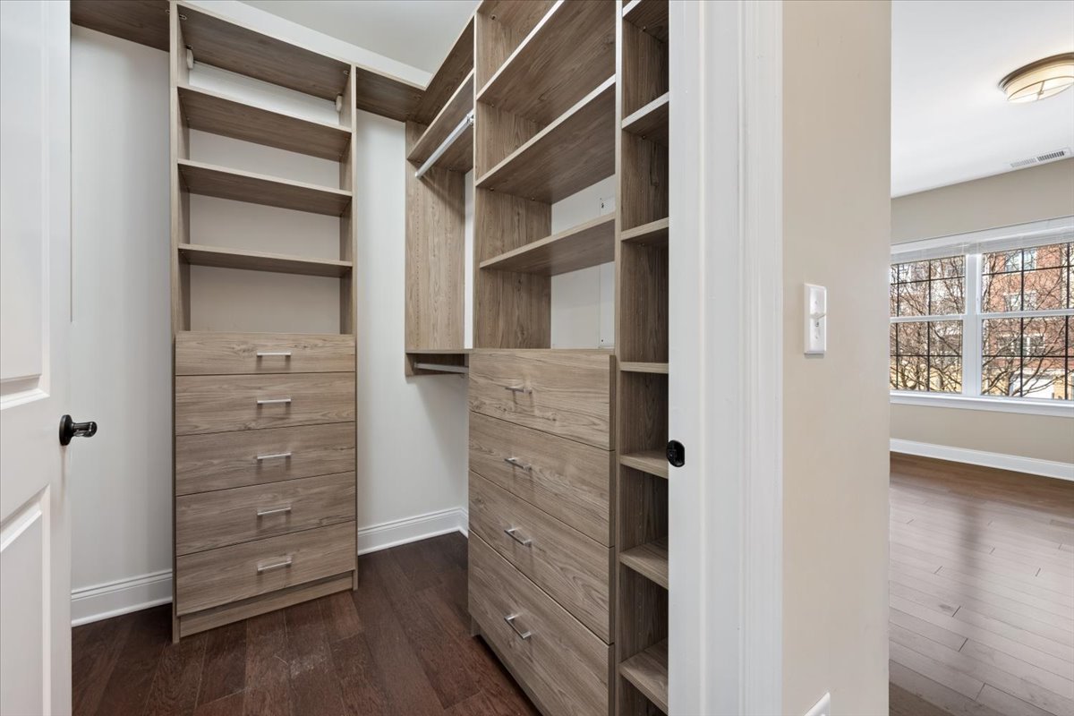 2701 Commons Drive, Unit 210 Glenview, IL 60026 - Photo 12 of 19