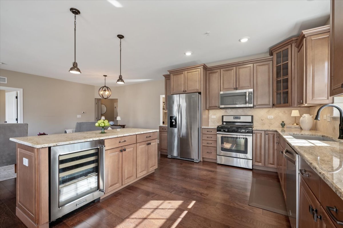 2701 Commons Drive, Unit 210 Glenview, IL 60026 - Photo 8 of 19