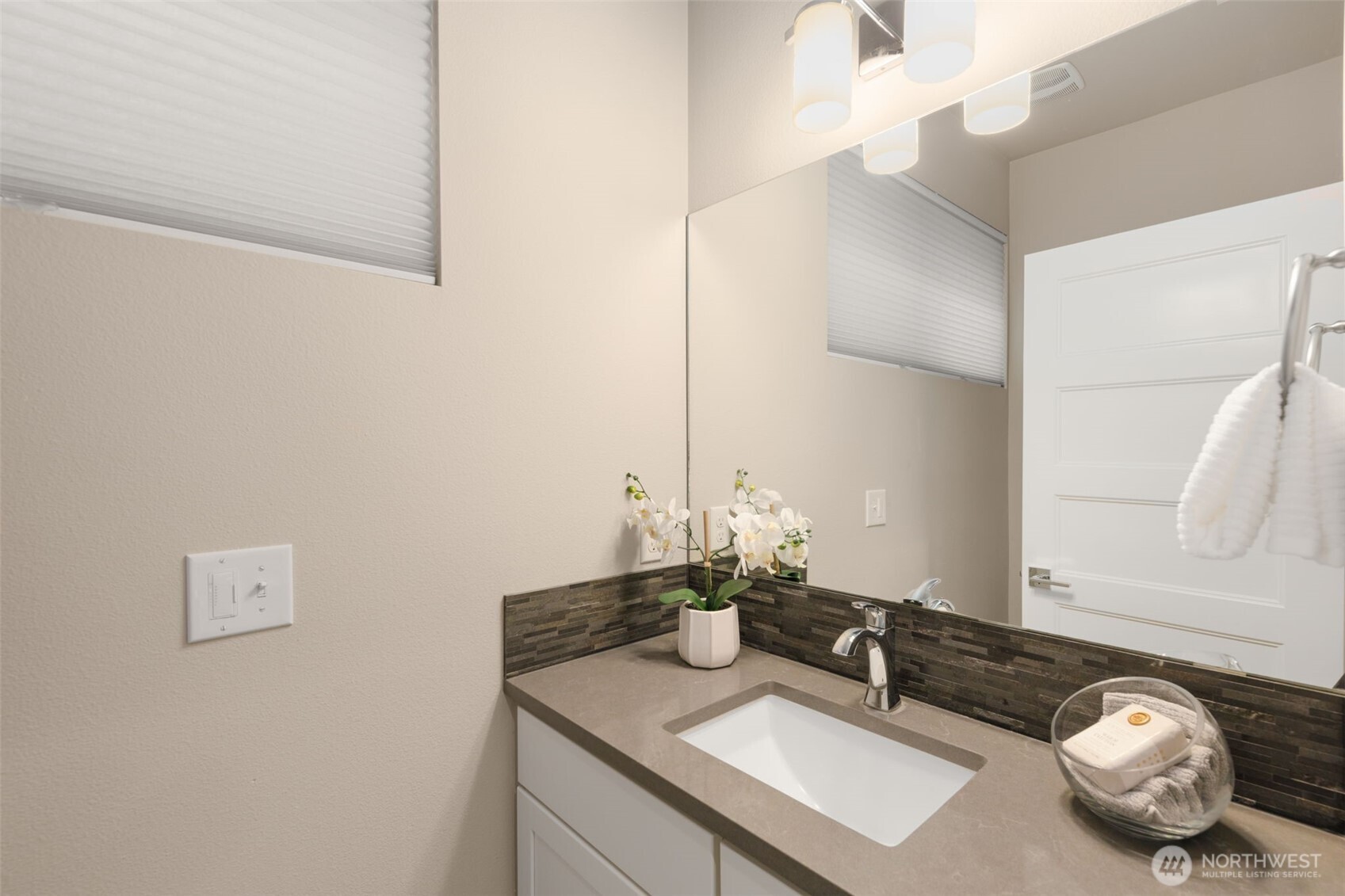 3928 South Findlay Street Seattle, WA 98118 - Photo 16 of 29