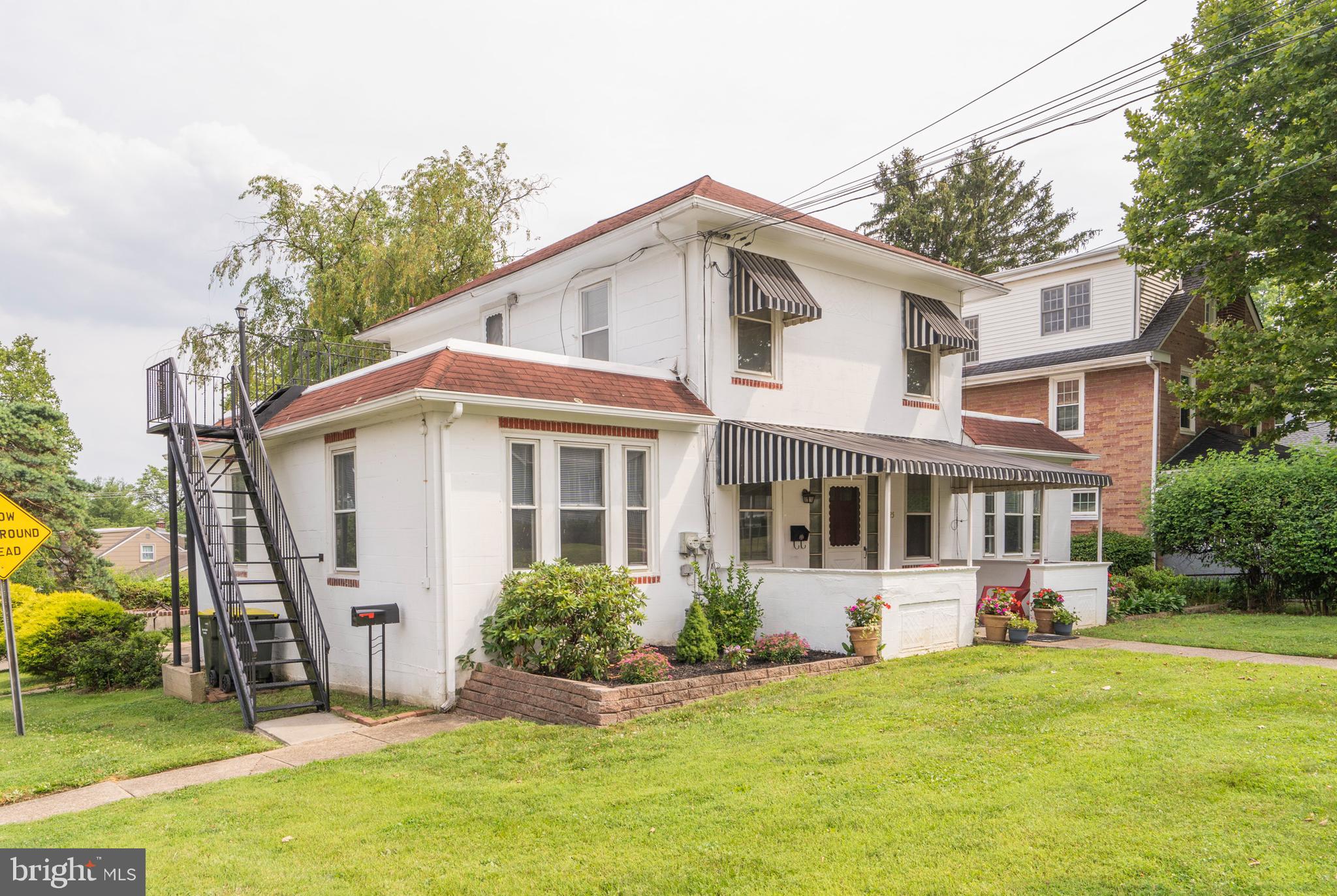 25 Cameron Road Willow Grove, PA 19090 - Photo 2 of 39 Gallery Image 2