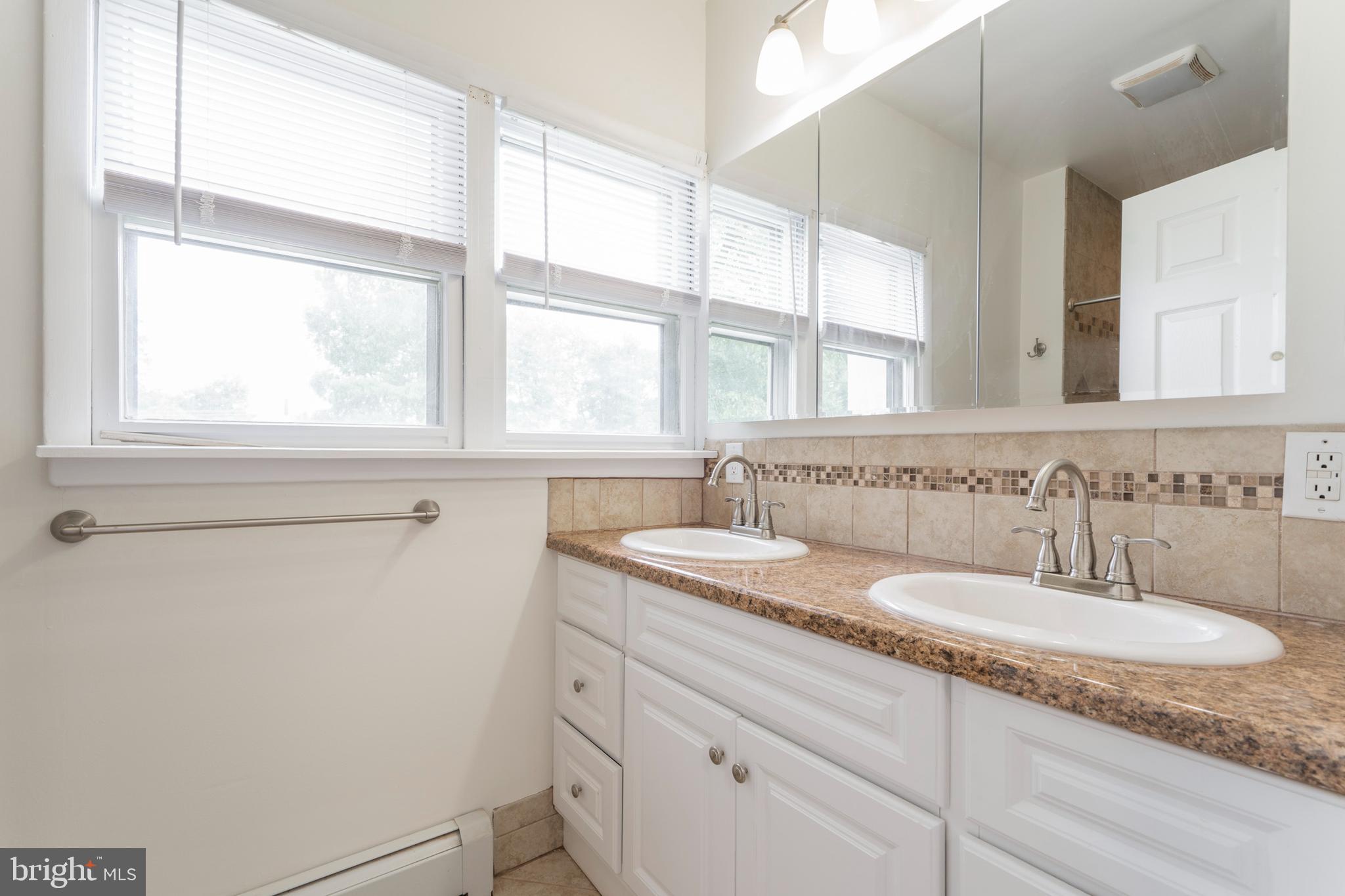 25 Cameron Road Willow Grove, PA 19090 - Photo 15 of 39 Gallery Image 15
