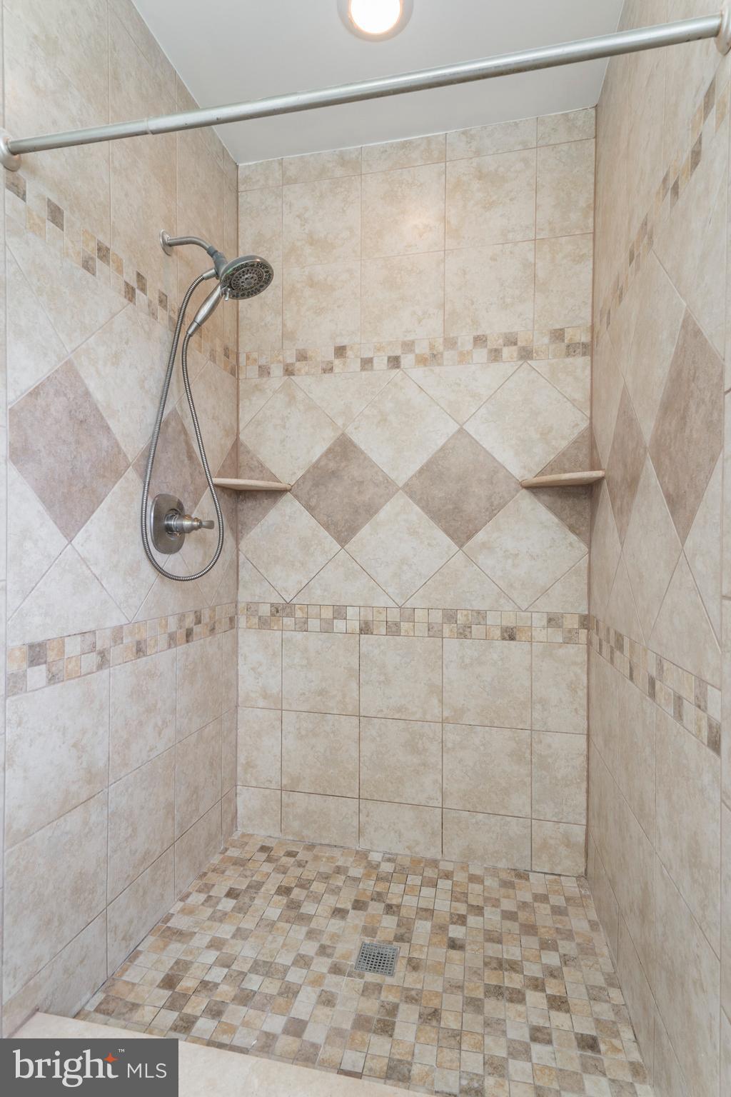 25 Cameron Road Willow Grove, PA 19090 - Photo 16 of 39 Gallery Image 16