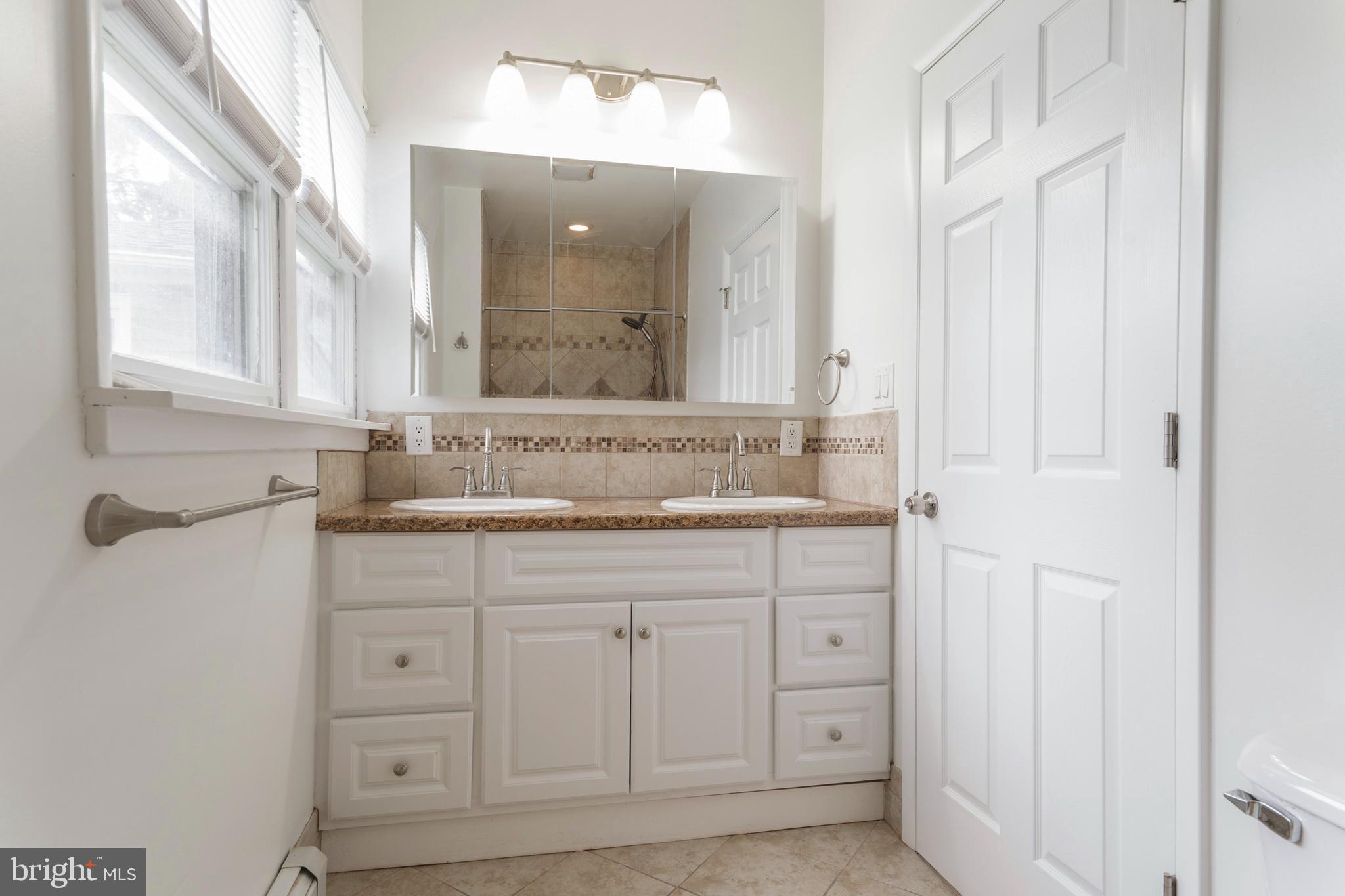 25 Cameron Road Willow Grove, PA 19090 - Photo 17 of 39 Gallery Image 17