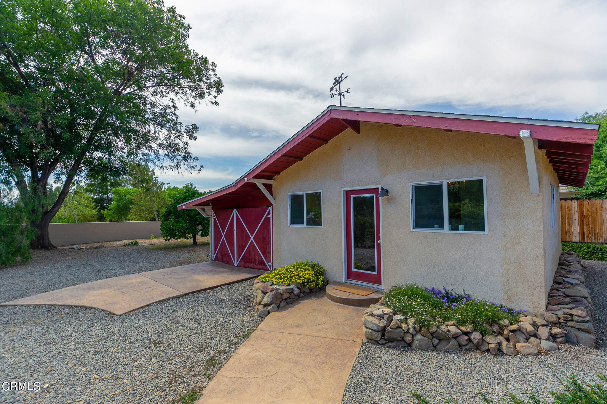 12239 Sisar Road Ojai, CA 93023 - Photo 26 of 36 27-web-or-mls-UpmarketMedia_12239SisarEx