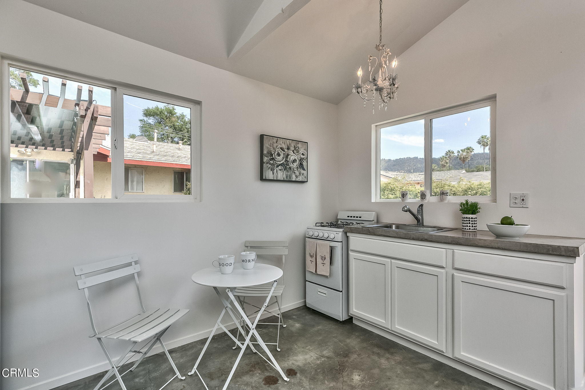 12239 Sisar Road Ojai, CA 93023 - Photo 30 of 36 31-web-or-mls-UpmarketMedia_12239SisarIn