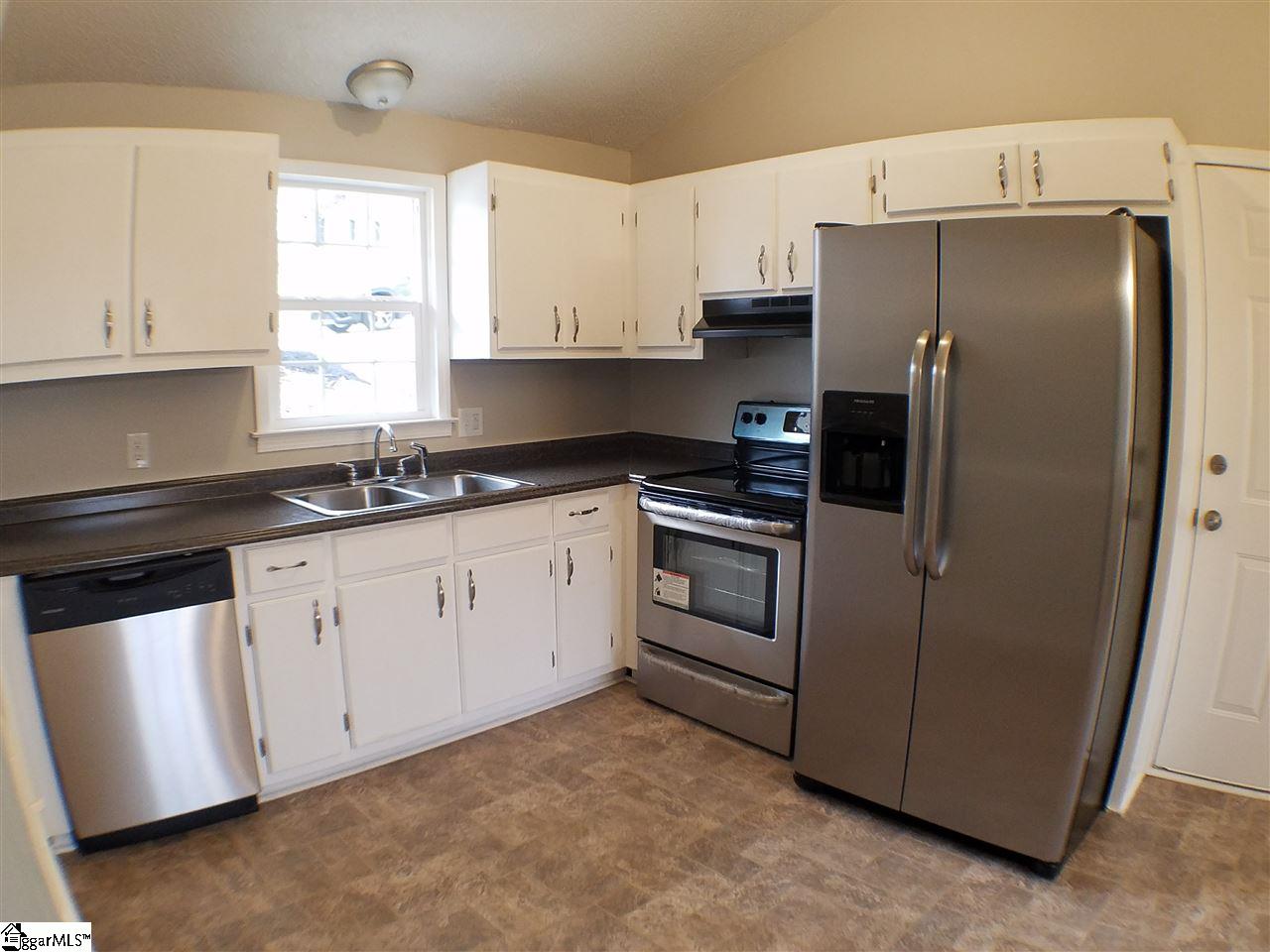 305 Jamestown Road Easley, SC 29640 - Photo 2 of 16