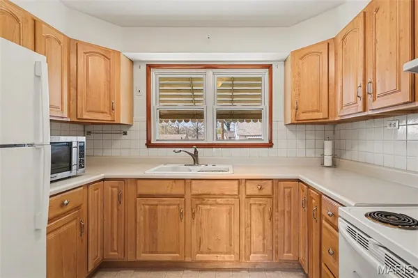 $158,000 | 7417 Ray Avenue, St. Louis, MO 63116