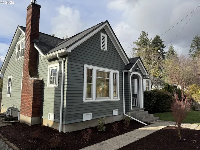 $360,000 | 480 River Road, Eugene, OR 97404