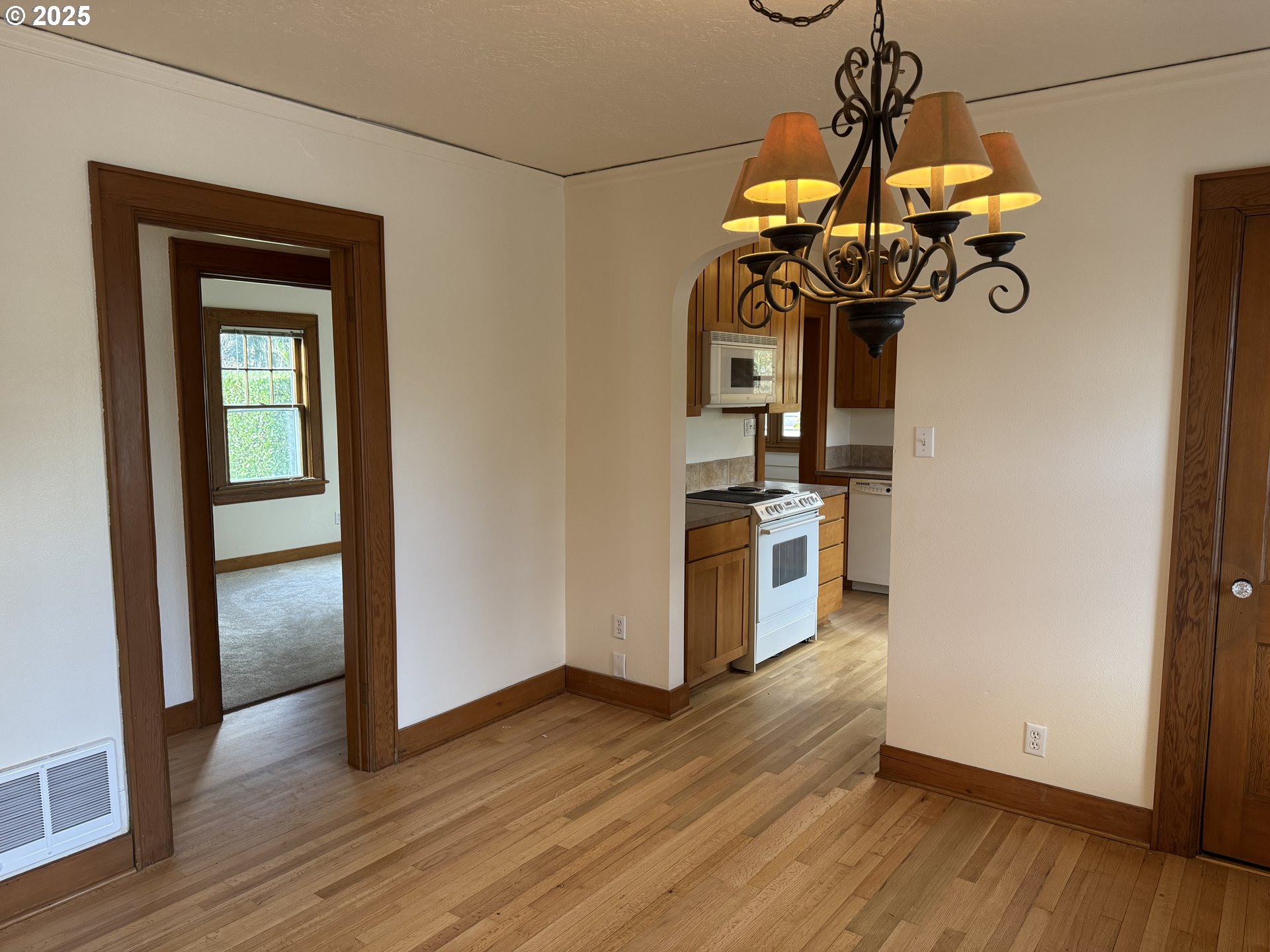 480 River Road Eugene, OR 97404 - Photo 19 of 40