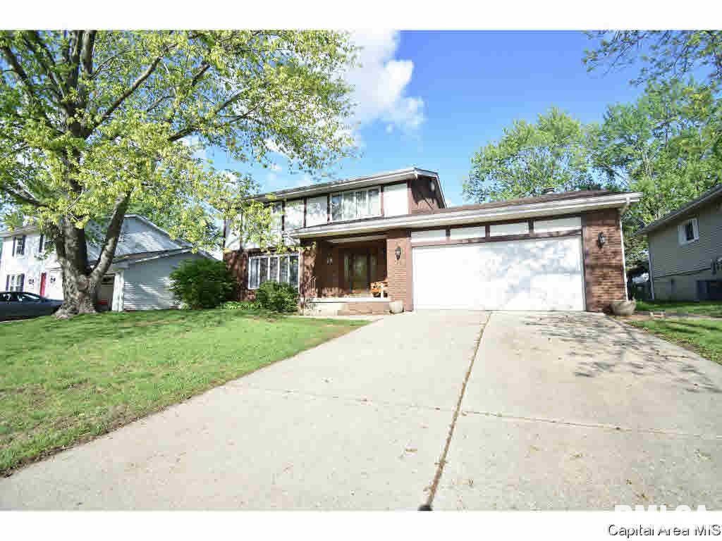 28 Crusaders Road Springfield, IL 62704 - Photo 1 of 25