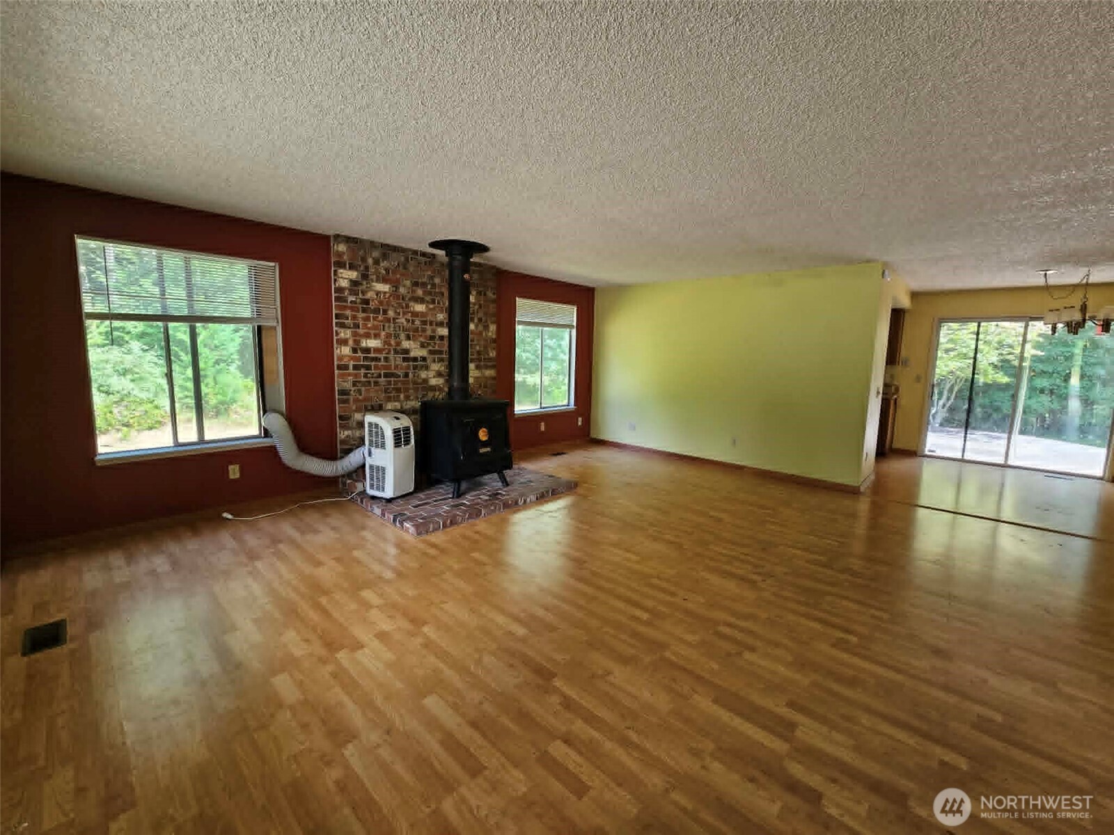 1711 Southeast Binns Swiger Loop Road Shelton, WA 98584 - Photo 2 of 11