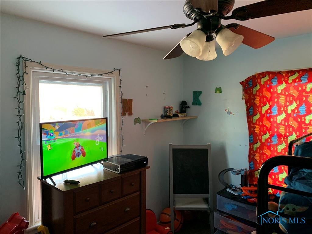 724 Hayes Road Toledo, OH 43615 - Photo 17 of 24 Gallery Image 17