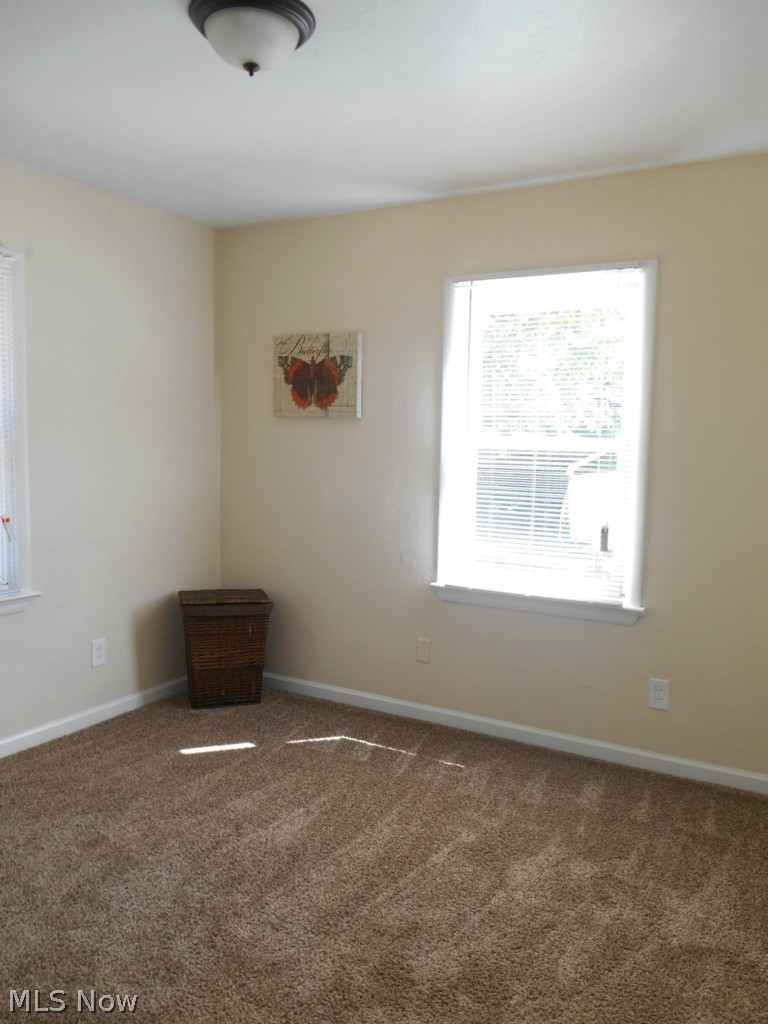 4635 Roop Avenue Barberton, OH 44203 - Photo 8 of 14 Gallery Image 8