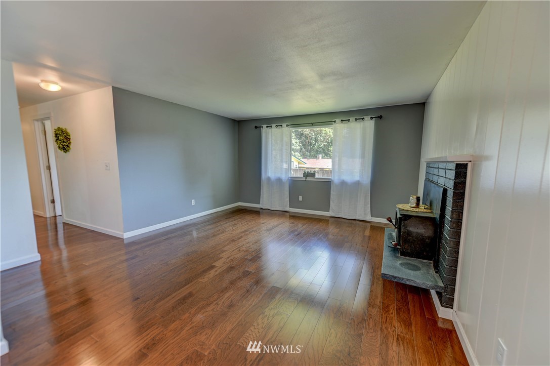 5007 236th Place Southeast Bothell, WA 98021 - Photo 4 of 20