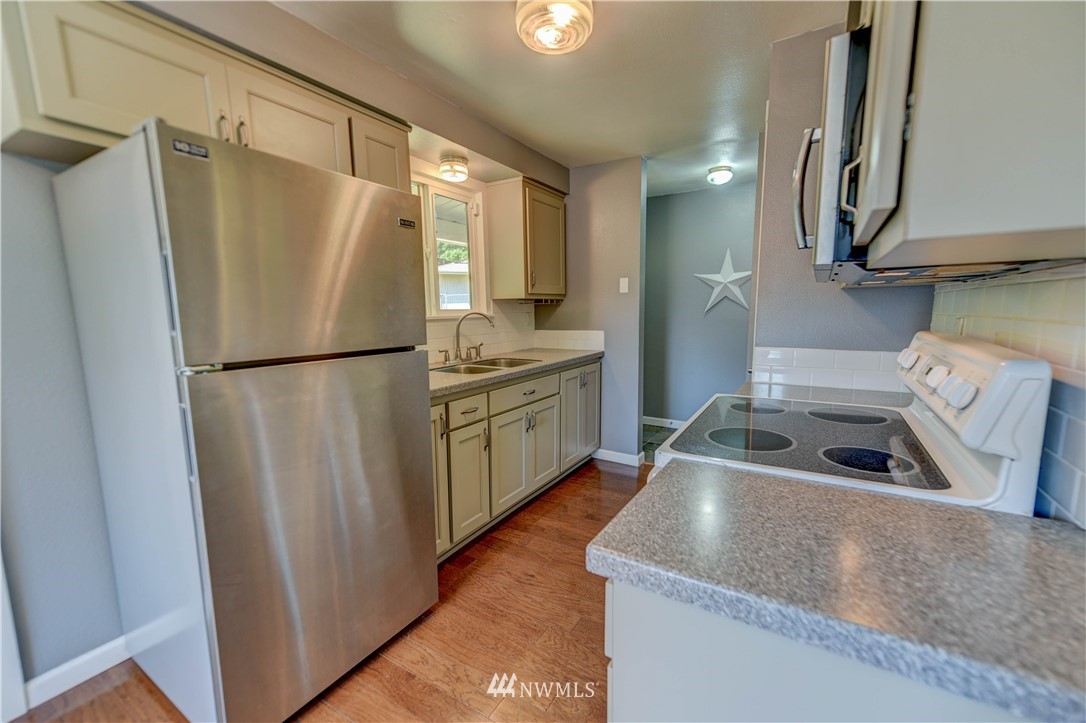 5007 236th Place Southeast Bothell, WA 98021 - Photo 6 of 20