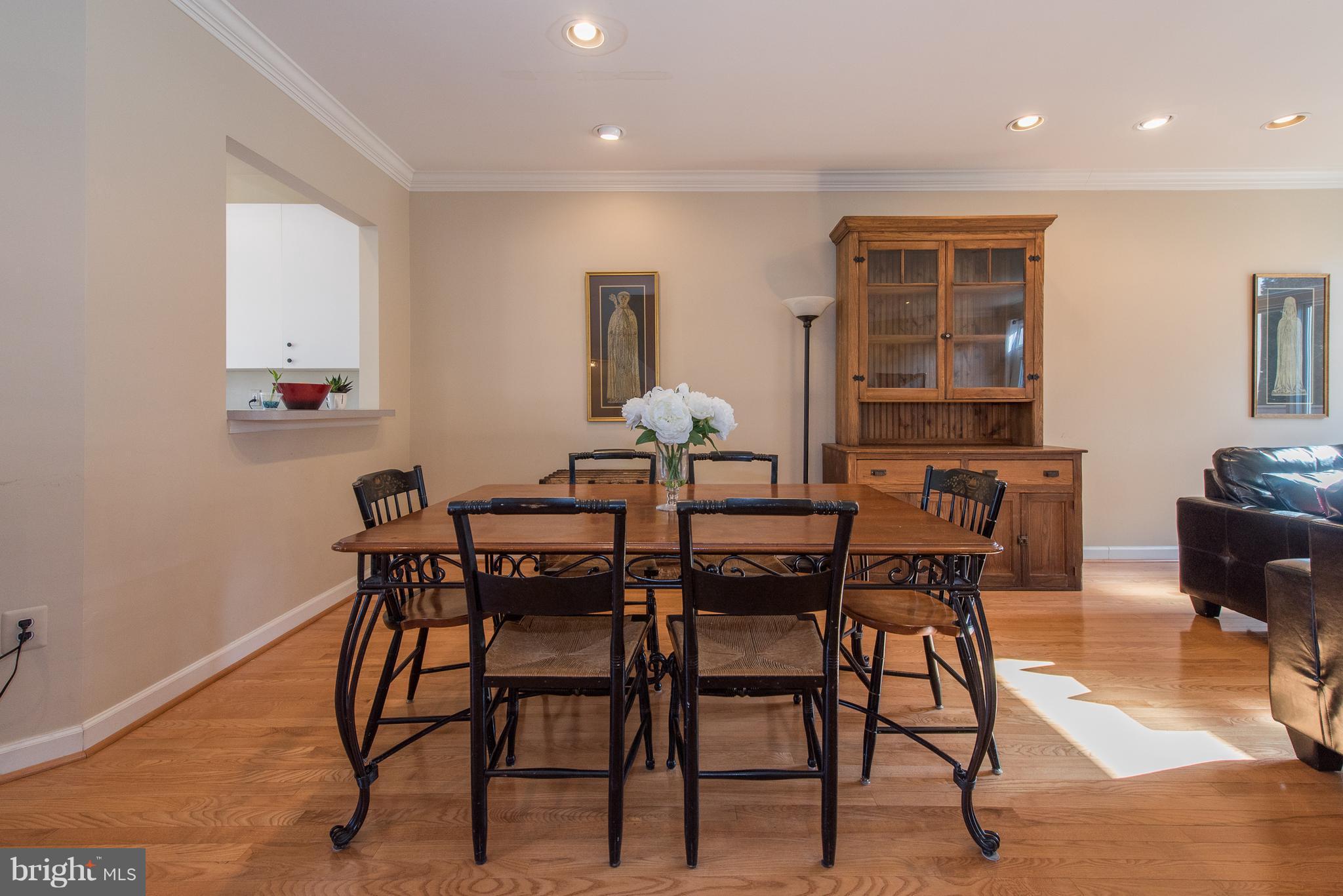 15 Stridesham Court Baltimore, MD 21209 - Photo 8 of 29 Dining Room