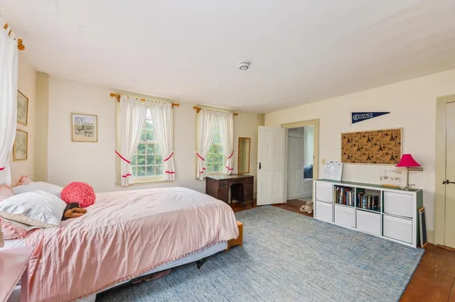 $695,000 | 38 Main Street, Hancock, NH 03449