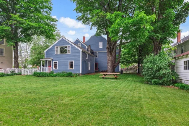 $695,000 | 38 Main Street, Hancock, NH 03449