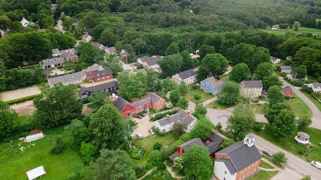 $695,000 | 38 Main Street, Hancock, NH 03449