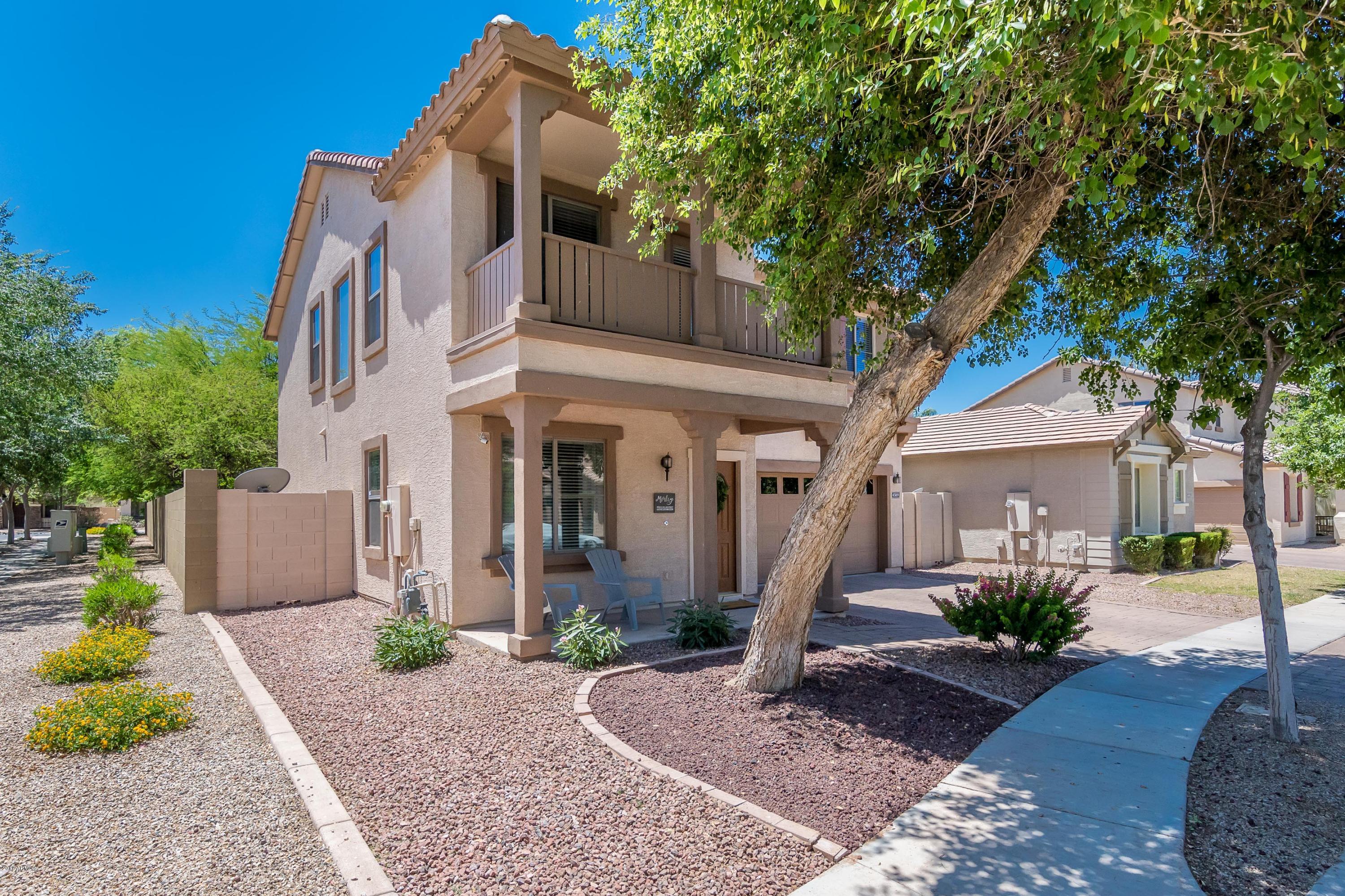 4569 East Del Rio Street Gilbert, AZ 85295 - Photo 2 of 35 4569 E Del Rio St - High Res-3
