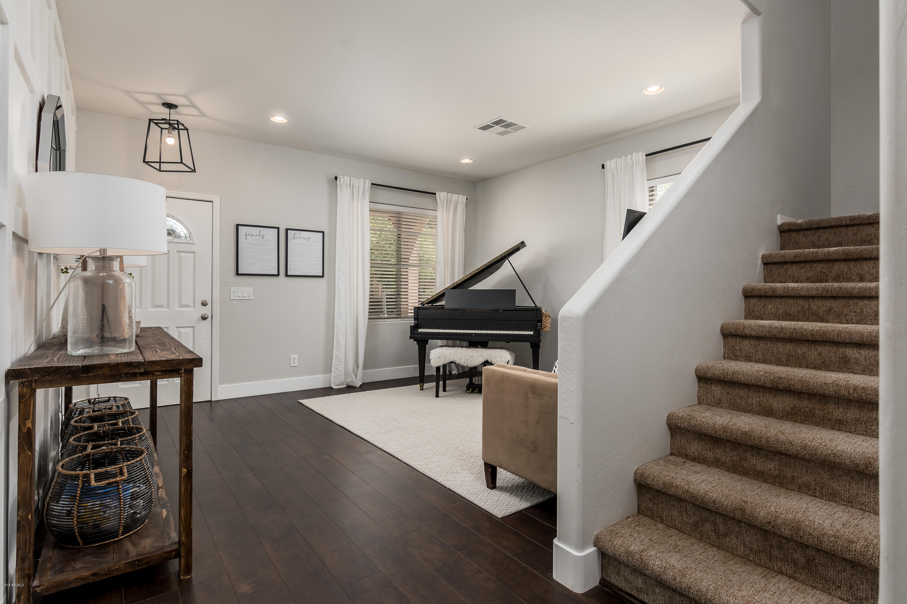 4569 East Del Rio Street Gilbert, AZ 85295 - Photo 4 of 35 4569 E Del Rio St - High Res-6